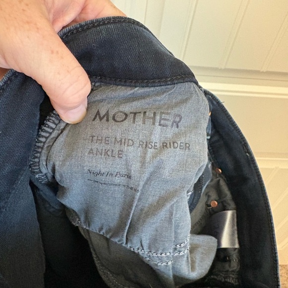 Mother NWOT Black The Mid-Rise Rider Ankle Jeans in Night in Paris size 26 - Picture 7 of 8
